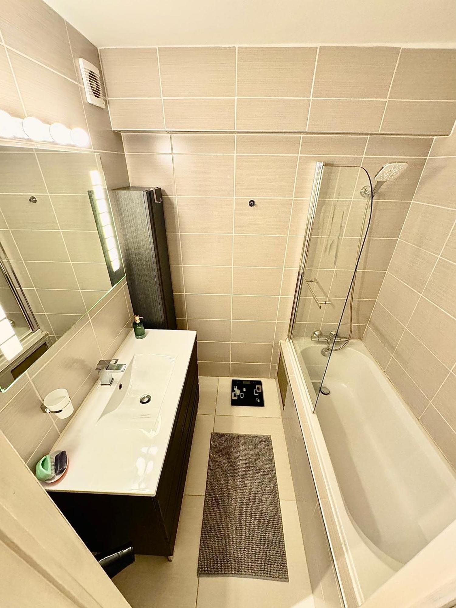 120m² Atomium,Brussels Expo,StadeRoiBaudoin,Cinéma Appartement *